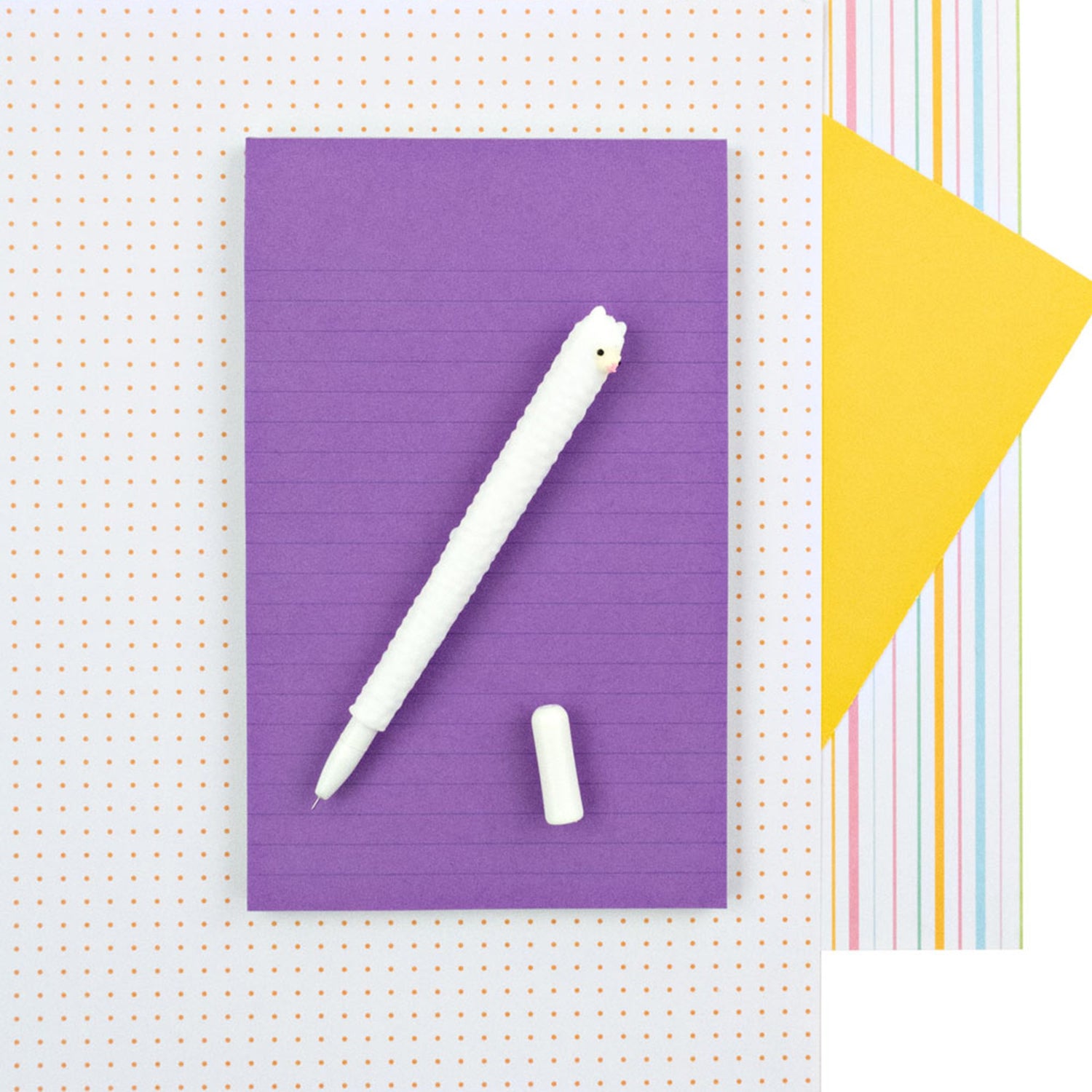 Cloud White Llama Pen