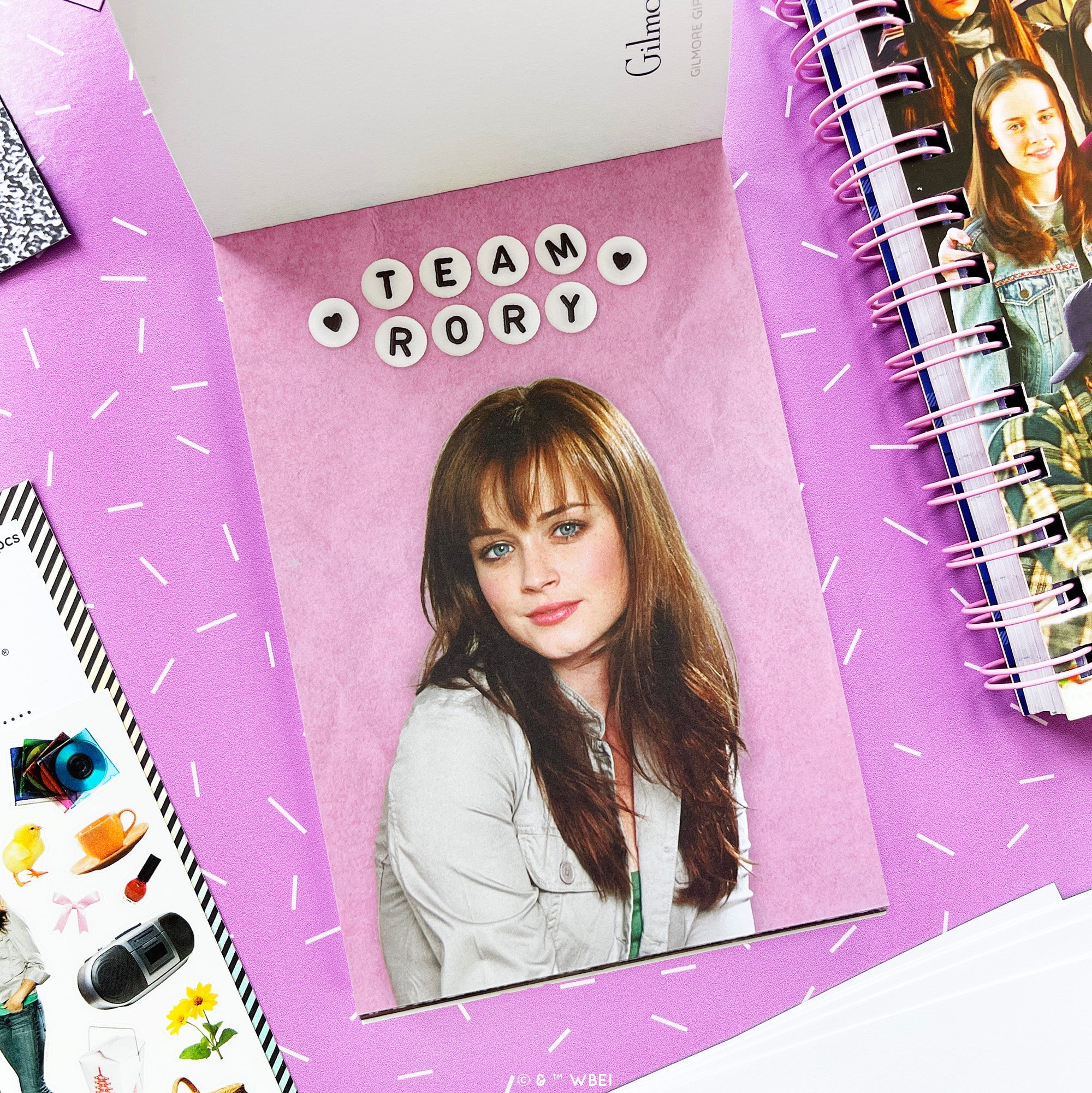 Gilmore Girls Greetings from Stars Hollow Postcard Book